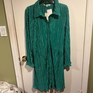 💚 Emerald Green Long Sleeve Blouselike Dress 💚 NWT